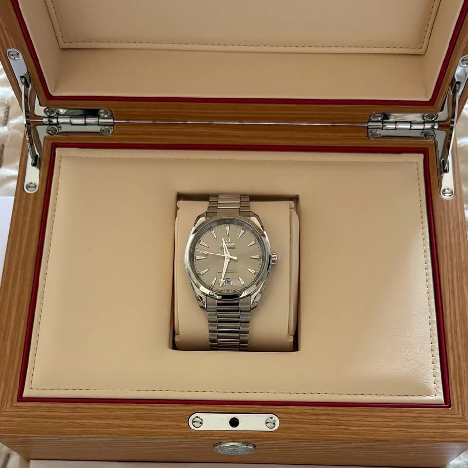 Omega Seamaster Aqua Terra 150M Full set box & papers Omega Sandstone Dial Aqua Terra 38 mm